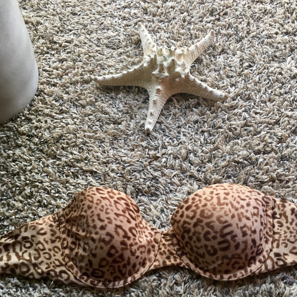 Naked Victoria's Secret 32A